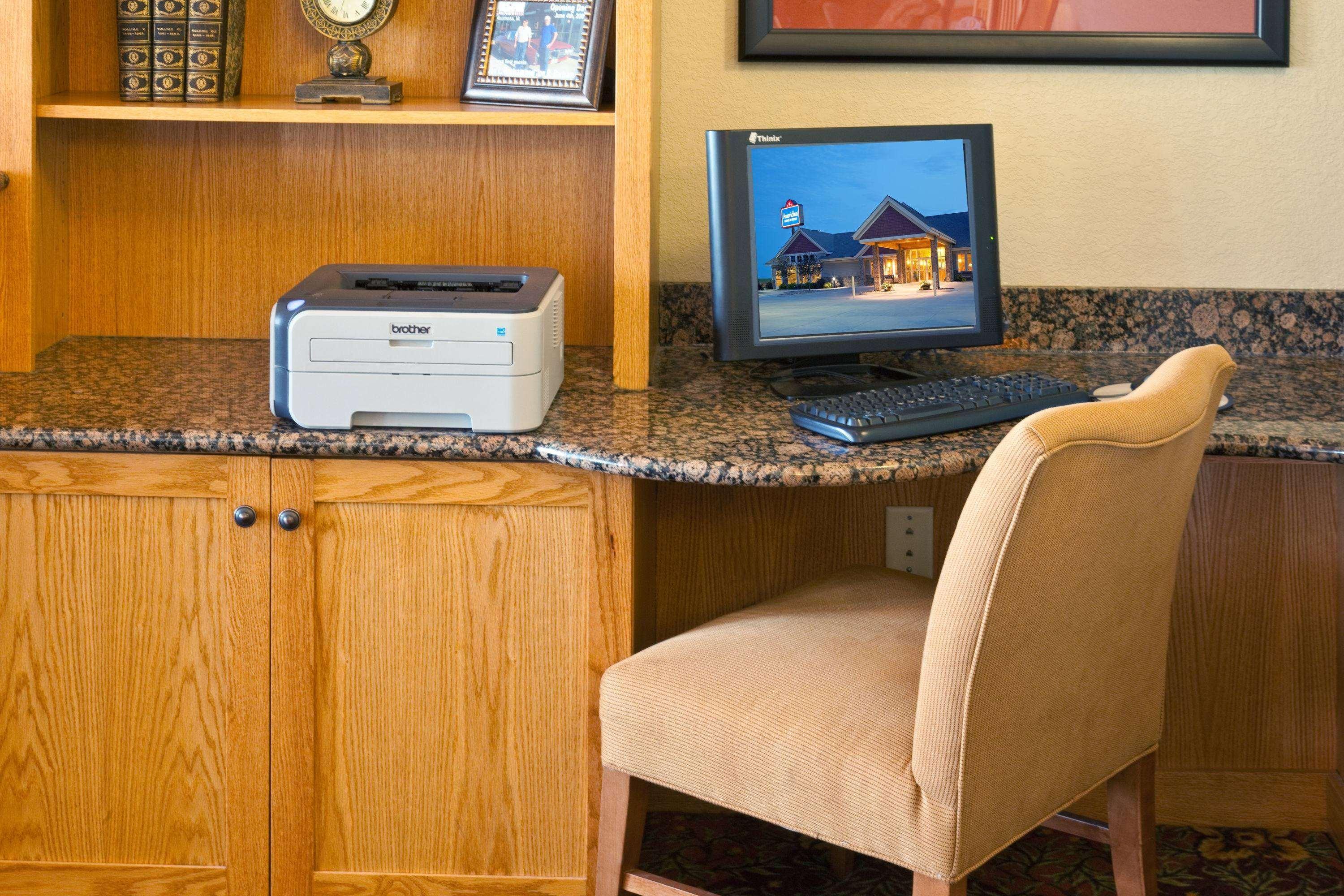 Americinn By Wyndham Anamosa Экстерьер фото